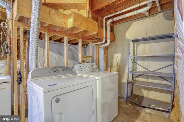 34 PHOTINIA DR, Newark, DE 19702