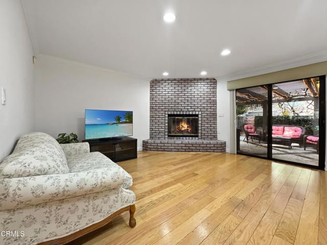 2307 Dorothy Street, La Crescenta, CA 91214