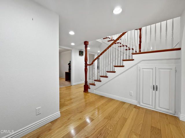 2307 Dorothy Street, La Crescenta, CA 91214