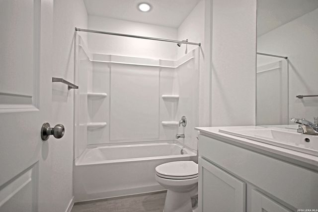 6730 Marble Ridge, Elmendorf, TX 78112