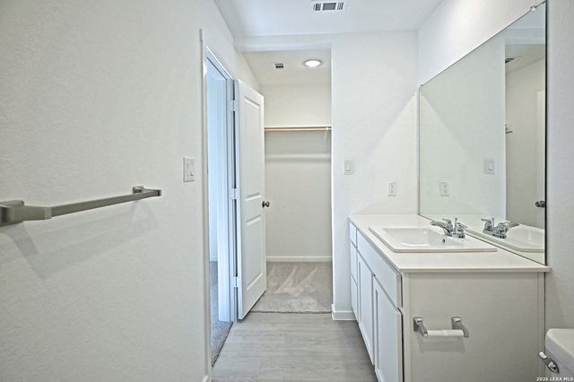 6730 Marble Ridge, Elmendorf, TX 78112