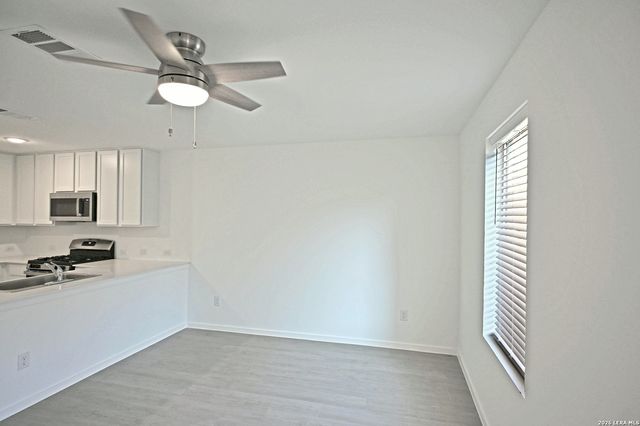 6730 Marble Ridge, Elmendorf, TX 78112