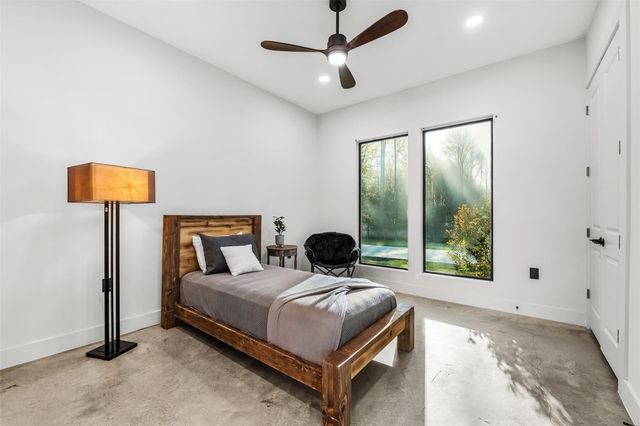 10202 Woodlane Boulevard, Magnolia, TX 77354