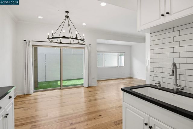 20402 Santa Ana Ave 4, Newport Beach, CA 92660