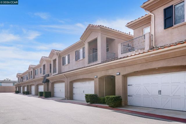 20402 Santa Ana Ave 4, Newport Beach, CA 92660