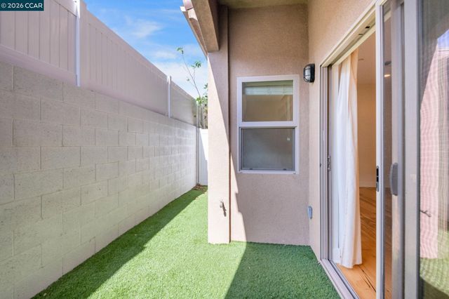 20402 Santa Ana Ave 4, Newport Beach, CA 92660