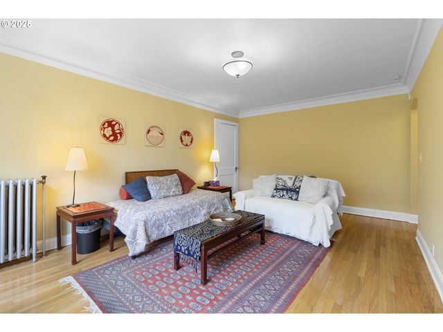 709 Sw 16TH Ave, Portland, OR 97205