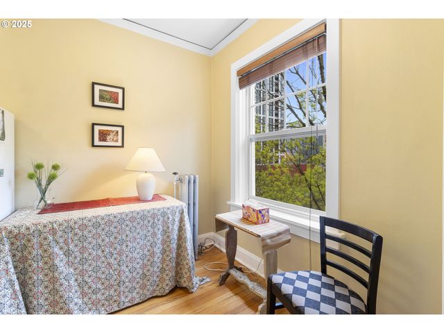 709 Sw 16TH Ave, Portland, OR 97205