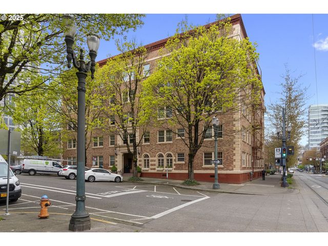 709 Sw 16TH Ave, Portland, OR 97205