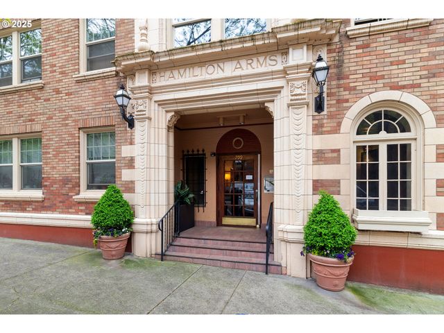 709 Sw 16TH Ave, Portland, OR 97205