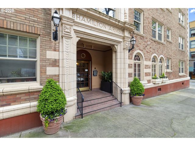 709 Sw 16TH Ave, Portland, OR 97205