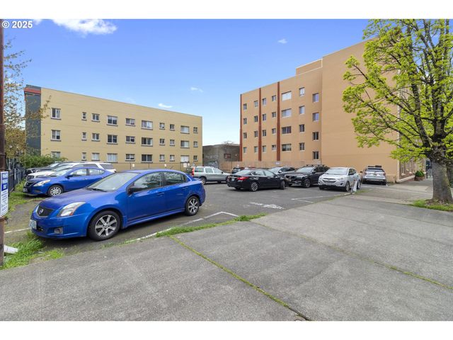 709 Sw 16TH Ave, Portland, OR 97205