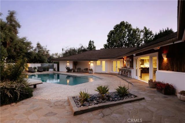4173 Regal Oak, Encino, CA 91436