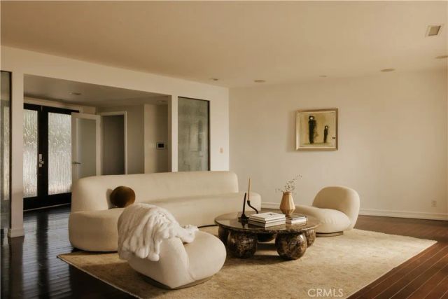 4173 Regal Oak, Encino, CA 91436