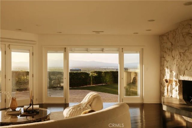 4173 Regal Oak, Encino, CA 91436