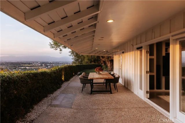 4173 Regal Oak, Encino, CA 91436