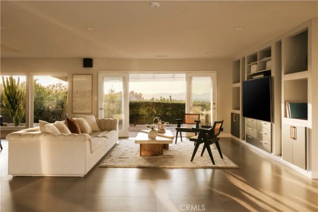 4173 Regal Oak, Encino, CA 91436