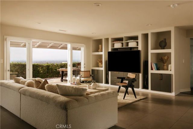 4173 Regal Oak, Encino, CA 91436