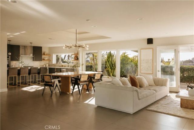 4173 Regal Oak, Encino, CA 91436