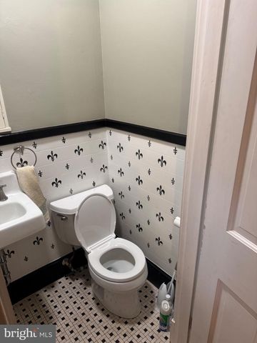 603 S SAMUEL ST, Charles Town, WV 25414
