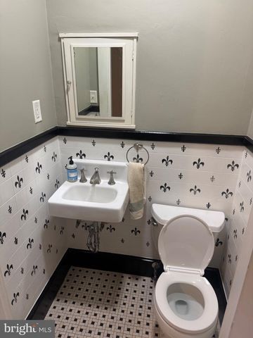603 S SAMUEL ST, Charles Town, WV 25414