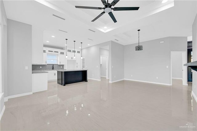 905 Magnolia Street, Mission, TX 78574