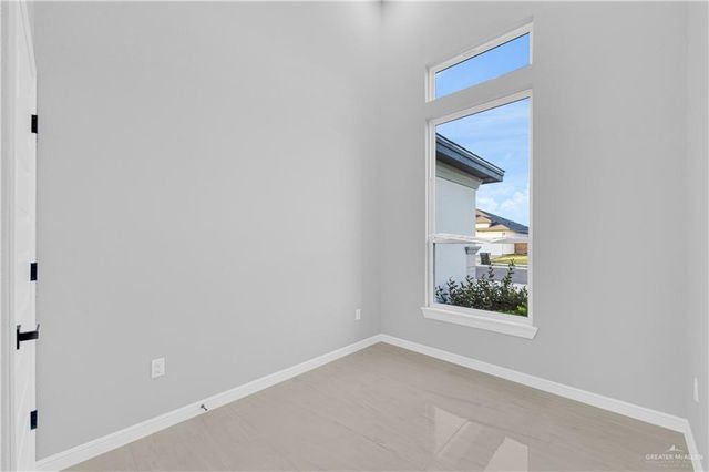 905 Magnolia Street, Mission, TX 78574