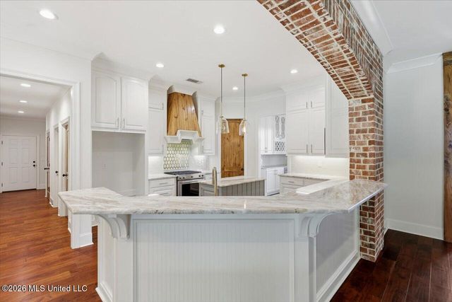 318 Longwood Court, Pearl, MS 39208
