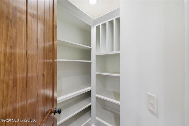 318 Longwood Court, Pearl, MS 39208