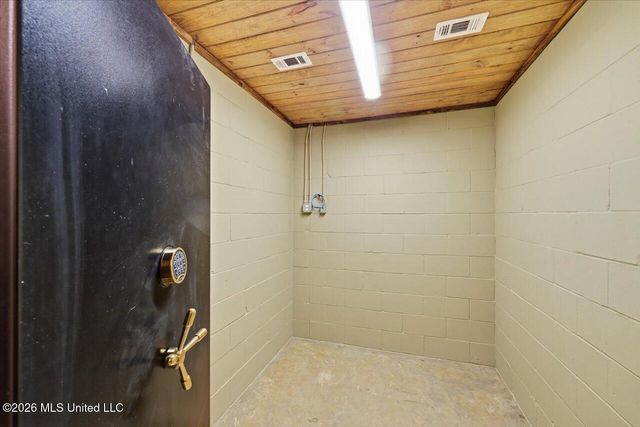 318 Longwood Court, Pearl, MS 39208
