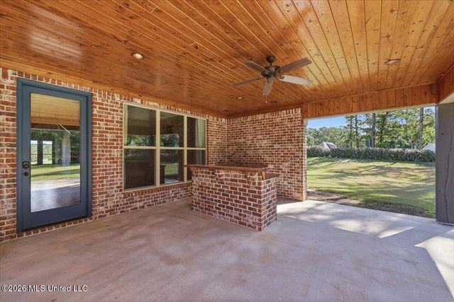 318 Longwood Court, Pearl, MS 39208