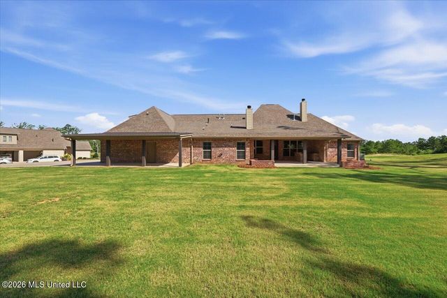 318 Longwood Court, Pearl, MS 39208