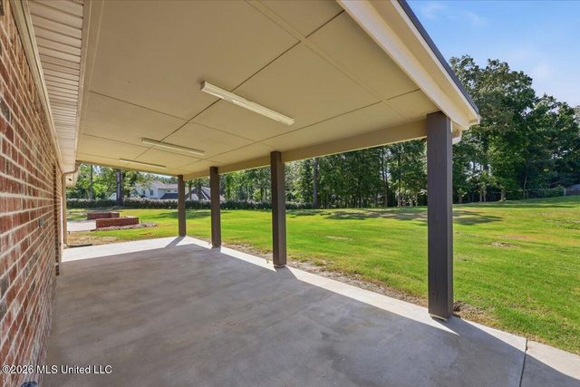 318 Longwood Court, Pearl, MS 39208