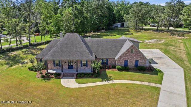 318 Longwood Court, Pearl, MS 39208