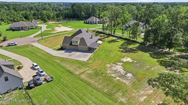 318 Longwood Court, Pearl, MS 39208