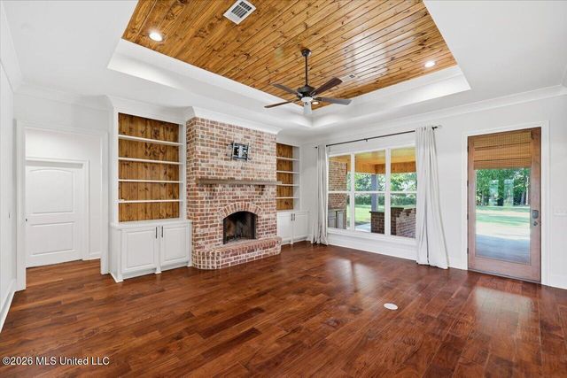 318 Longwood Court, Pearl, MS 39208