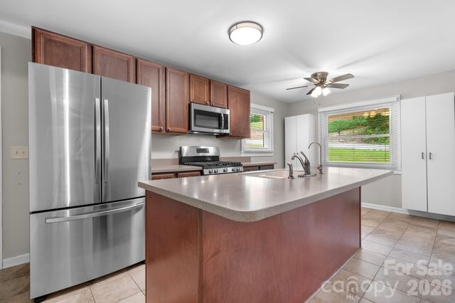 4073 NC 226A Highway, Marion, NC 28752