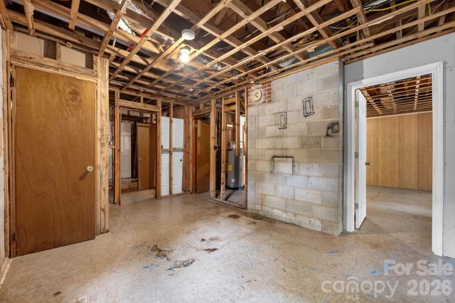 4073 NC 226A Highway, Marion, NC 28752