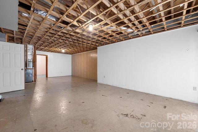 4073 NC 226A Highway, Marion, NC 28752
