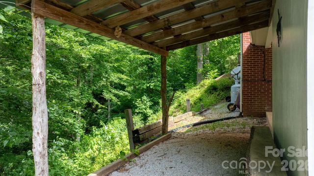 4073 NC 226A Highway, Marion, NC 28752