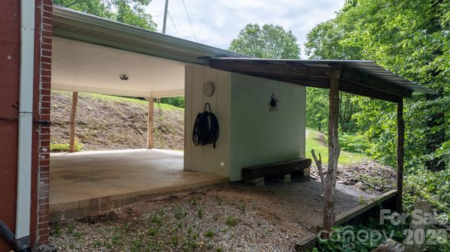 4073 NC 226A Highway, Marion, NC 28752