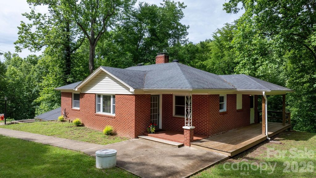 4073 NC 226A Highway, Marion, NC 28752