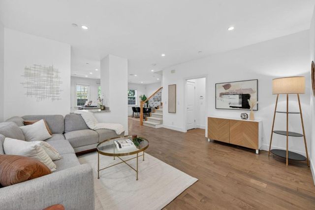 1083 Ed Roth Terrace, Sunnyvale, CA 94086