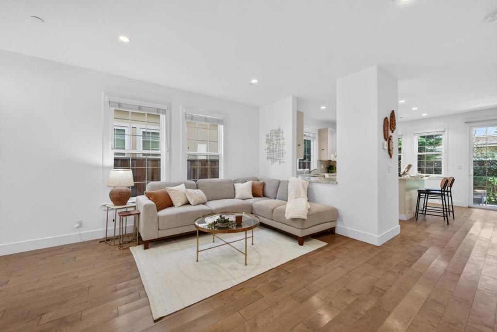 1083 Ed Roth Terrace, Sunnyvale, CA 94086