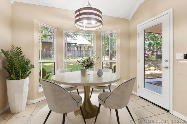 26327 E 112th Court S, Coweta, OK 74429