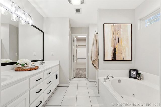 26327 E 112th Court S, Coweta, OK 74429