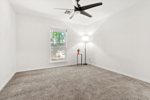 26327 E 112th Court S, Coweta, OK 74429