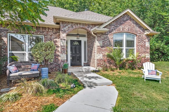 26327 E 112th Court S, Coweta, OK 74429