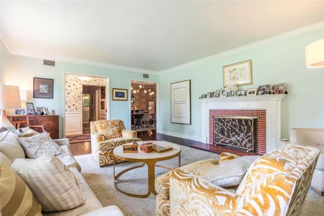 6616 Langdon Avenue, Van Nuys, CA 91406