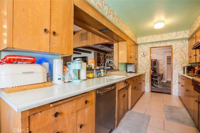 6616 Langdon Avenue, Van Nuys, CA 91406